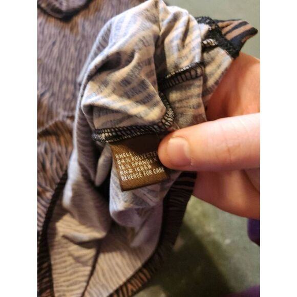 J. McLaughlin zebra print brown &black turtleneck top sz Large - Picture 3 of 3